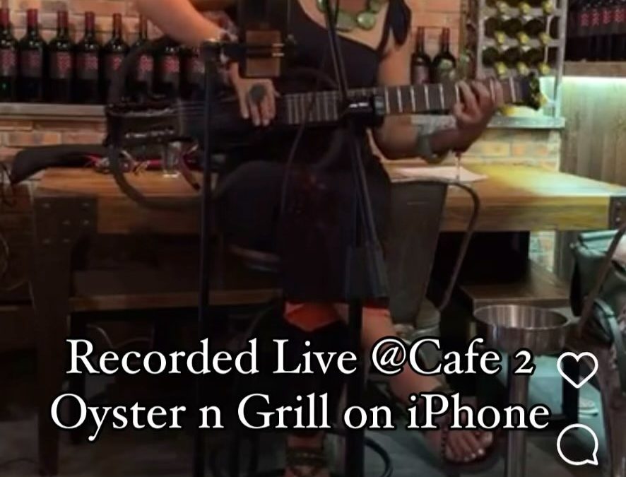 Great Music, Great Food, Kickin’ Cocktails and Beautiful Surroundings. Only @Cafe 2 Oyster n Grill, Sai Ying Pun. #cafe2…