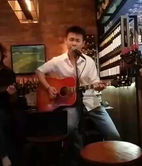 Ryan and Nick live NOW at Cafe 2 Oyster.n.Grill at Sai Ying Pun. They will be playing until nearly 10pm but.we are  Only…